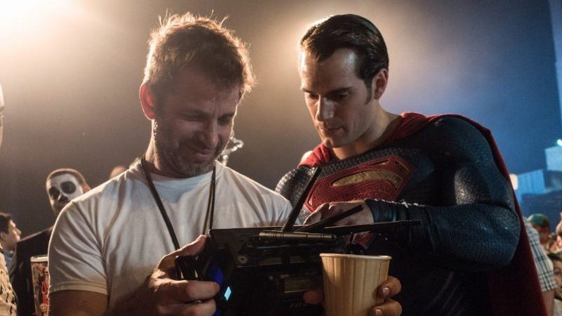 Zack Snyder Komentari CGI Kumis Superman di Justice League!