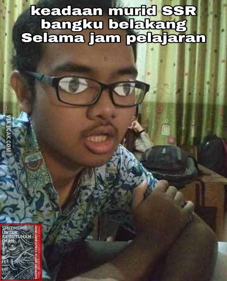 Terlalu Santuy! Ini 10 Meme Kelakukan Murid di Barisan Belakang