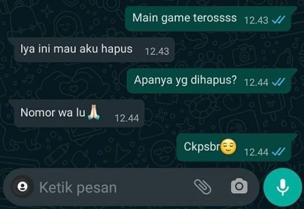 Harus Sabar! Ini 8 Chat yang Akhirannya Bikin Emosi!