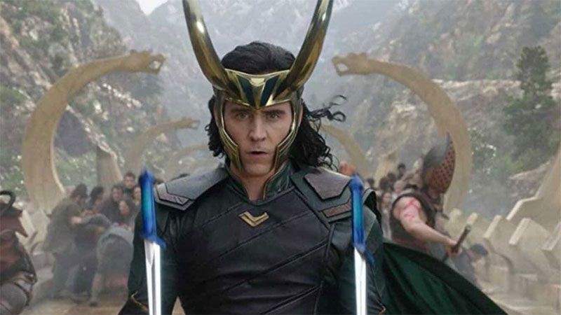 Ini yang Dipikirkan Loki Sebelum Dibunuh Thanos Menurut Tom Hiddleston