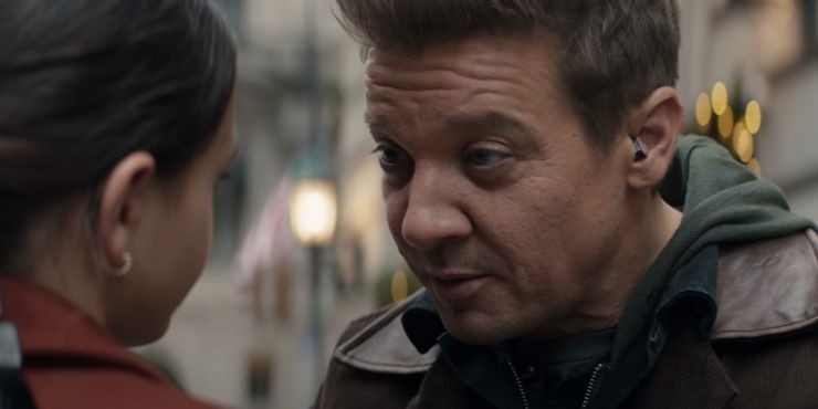 Trailer Hawkeye Beri Indikasi Clint di MCU Punya Masalah Pendengaran?