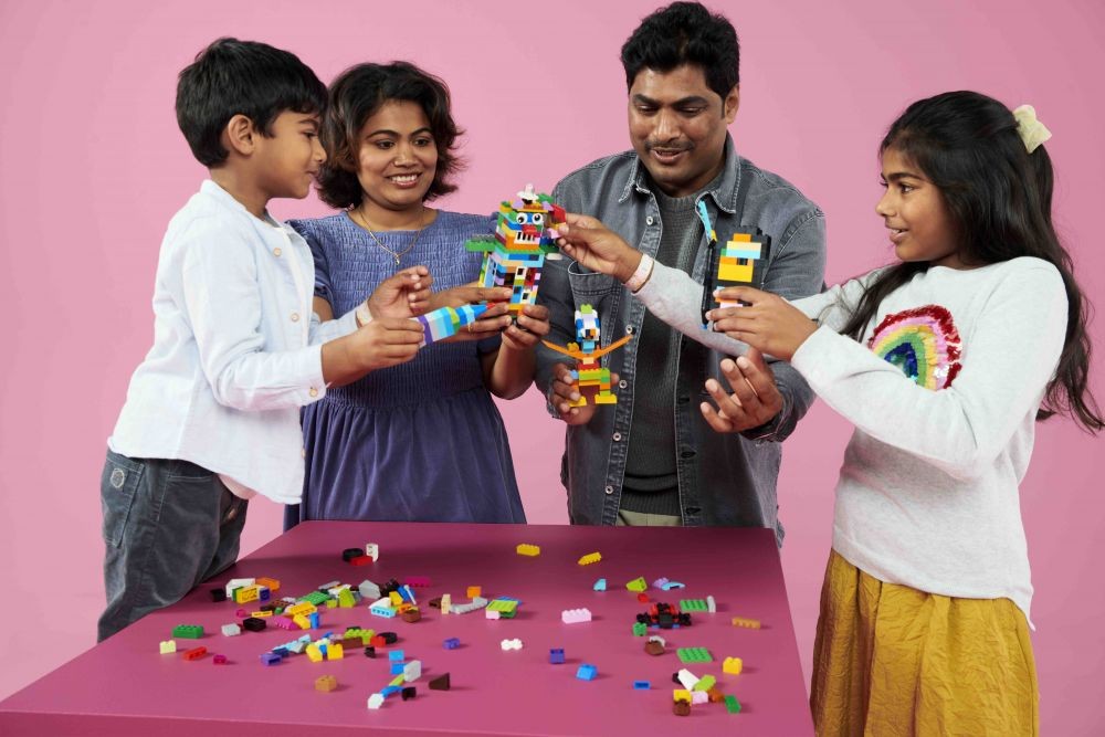 Kembangkan Kreativitas Anak dengan LEGO Bebaskan Kreasimu