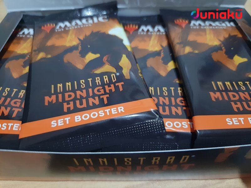 Ini Dia Booster Box dan Commander Deck Innistrad Midnight Hunt!
