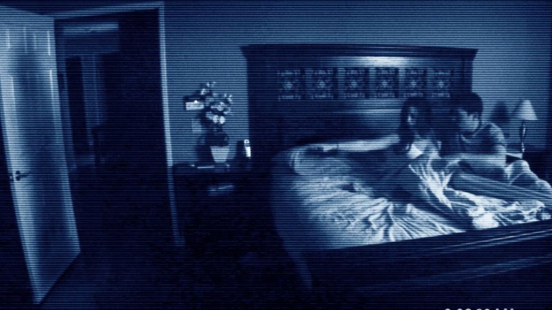 Sinopsis Film Paranormal Activity: Horor Found Footage Arwah Penasaran