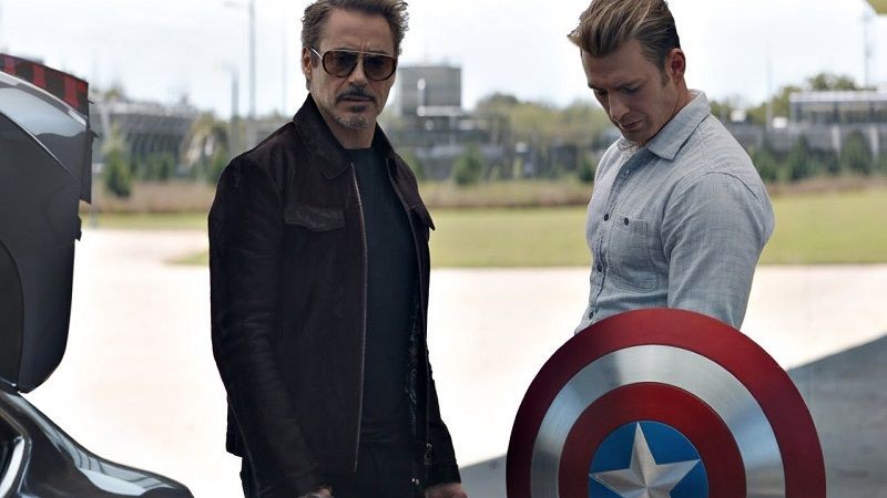 Tony Stark dan Steve Rogers, dua orang yang pernah jadi pemimpin Avengers