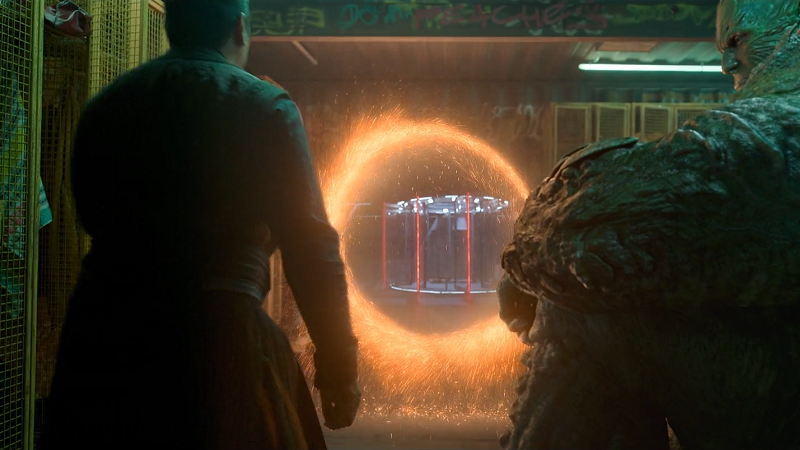 Wong membuka portal ke tempat misterius. (Dok. Marvel Studio/Shang-Chi)
