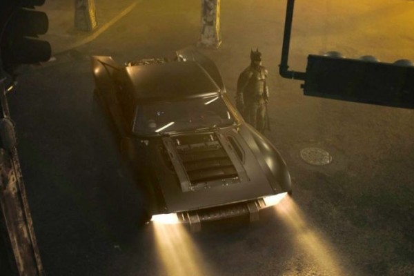 Daftar Alat dan Senjata Kuat yang Digunakan Batman di Film The Batman!