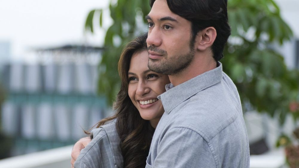 10 Rekomendasi Film Romantis Indonesia yang Sangat Emosional