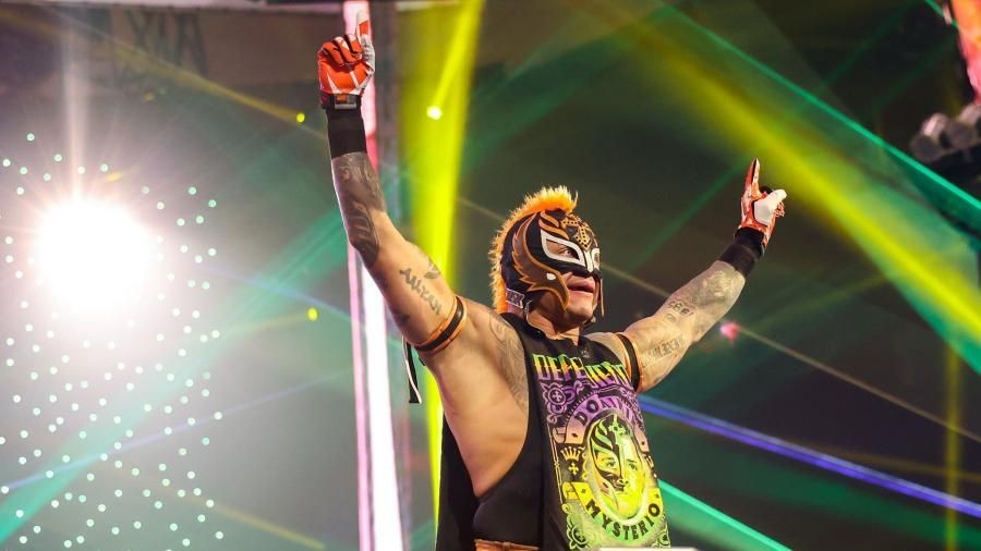 10 Fakta Rey Mysterio! Pegulat Lincah Bertopeng dari WWE!