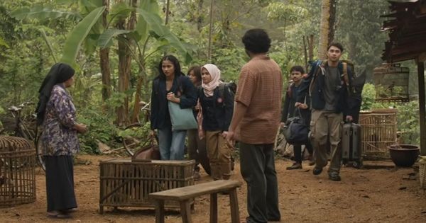 5 Adegan Thread  yang Tak Ada dalam Film KKN di Desa Penari