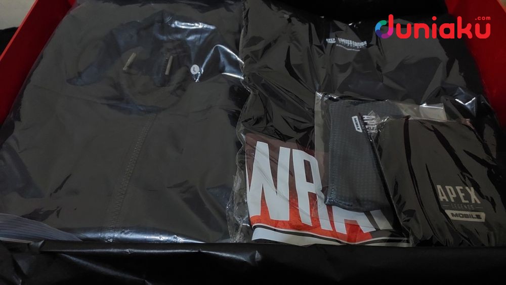 Unboxing Apex Legends Mobile Merchandise dari EA Games! Tema Wraith!