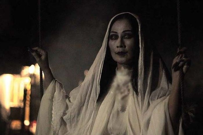 6 Fakta Ayu Laksmi, Sang Ibu Pengabdi Setan