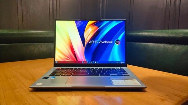 ASUS Vivobook S14 OLED K3402, Laptop Bertenaga dengan Intel EVO! 