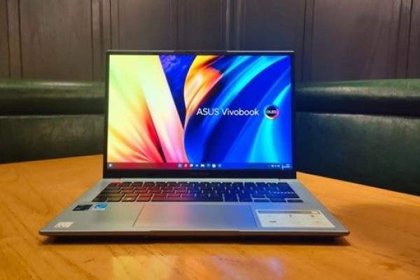 ASUS Vivobook S14 OLED K3402, Laptop Bertenaga dengan Intel EVO! 