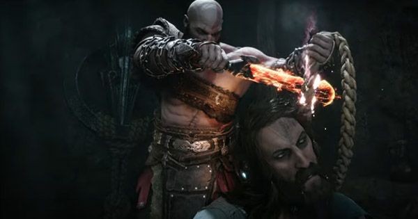 Kratos memotong tali yang mengikat Tyr