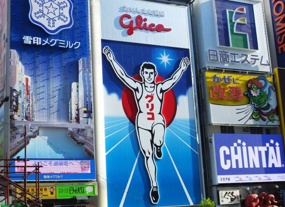Mengenal Glico Man, Sosok Pria di Papan Lampu Osaka, Jepang