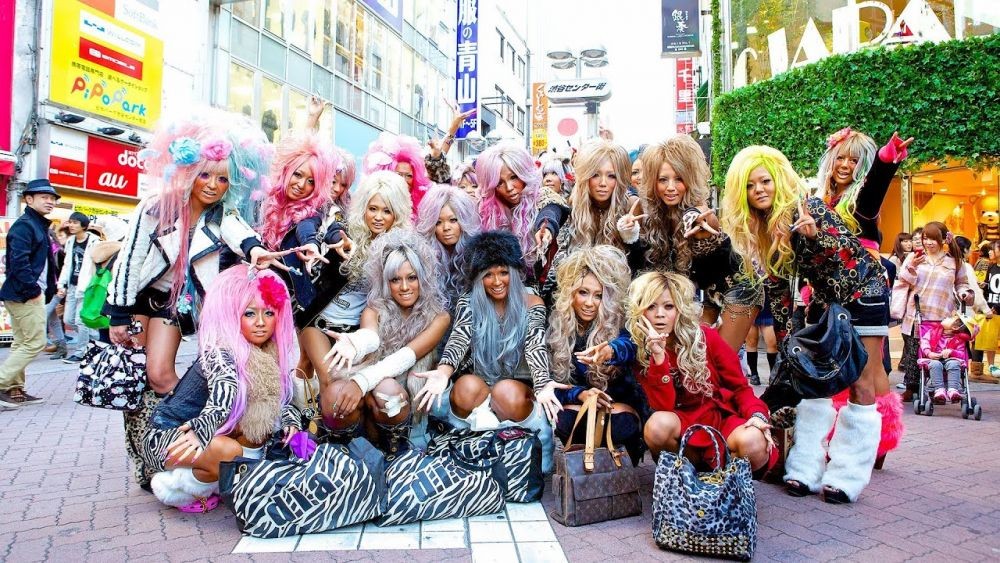 10 Tren Fashion Jepang Paling Unik, Sangat Nyentrik