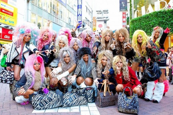 4 Fakta Gyaru, Subkultur Fashion Jepang yang Unik