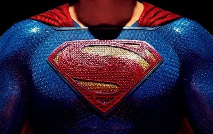 Kenapa Superman Bajunya Huruf S? Ini Penjelasannya