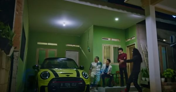 Om Jin mengubah vespa menjadi mobil keren -  Jin & Jun