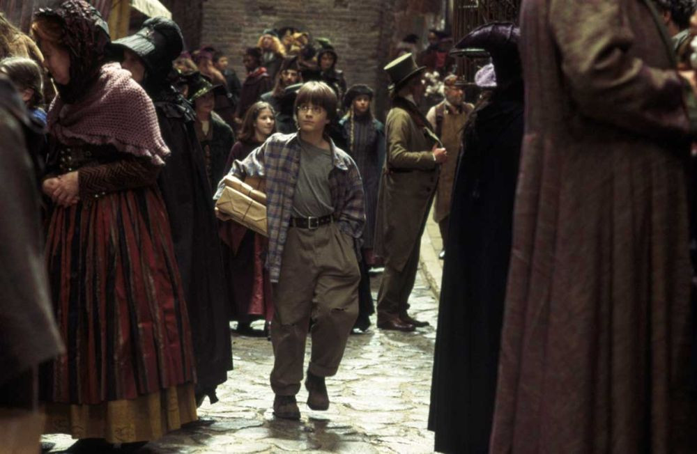 7 Fakta Film Harry Potter and the Sorcerer's Stone, Rilis tahun 2001!