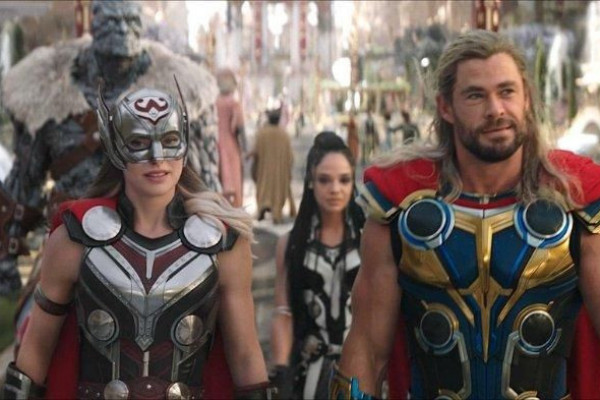 Kenapa Thor: Love and Thunder Banyak Dikritik Negatif? Ini Alasannya