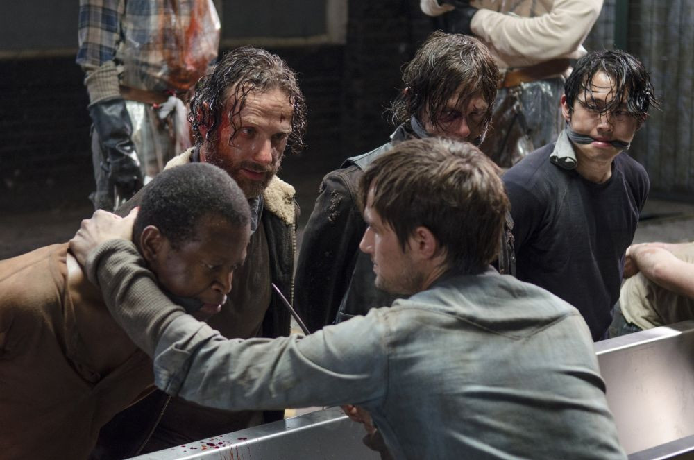 6 Penjahat Terkuat di The Walking Dead, Selalu Merepotkan Grup Lain!