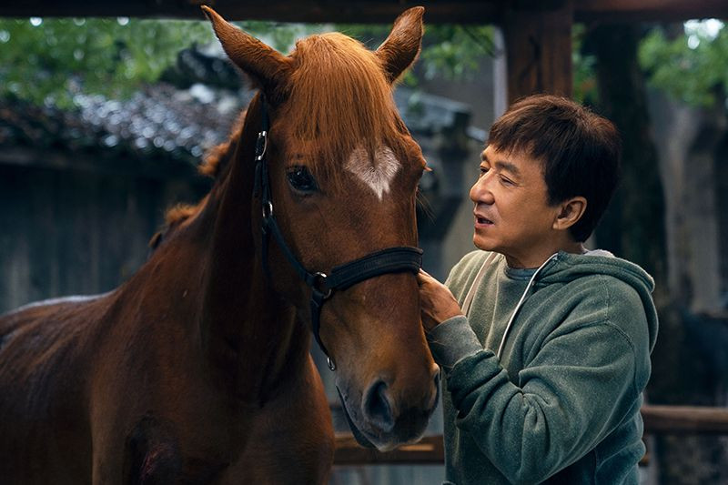 Review Ride On, Jackie Chan Curhat Tentang Anak