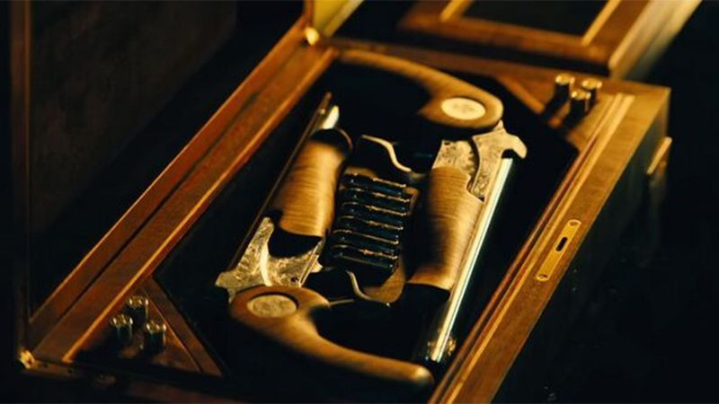 Pistol yang dipakai John dan Caine dalam duel - John Wick 4