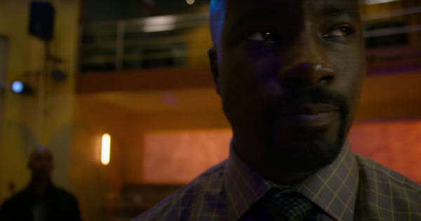 Luke Cage tergabung dalam beberapa tim superhero.