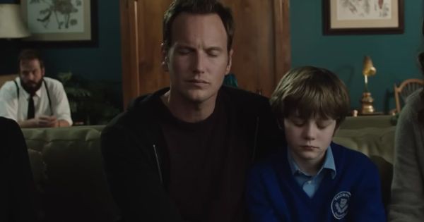 Josh dan Dalton melakukan terapi untuk mengunci ingatan mereka -  Insidious: The Red Door