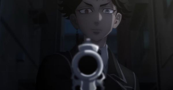 Kakucho menodongkan pistolnya - Tokyo Revengers S3