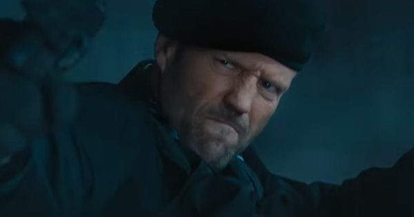 Lee Christmas saat misi pengejaran Rahmat - The Expendables 4