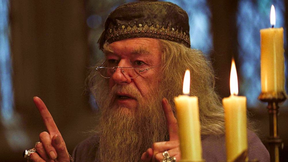 9 Peran Menarik Michael Gambon, Aktor Pemeran Albus Dumbledore!