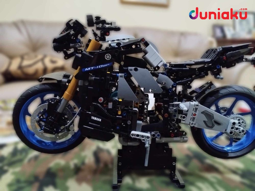 Review LEGO Technic Yamaha MT-10 SP, Motor yang Sangat Detail