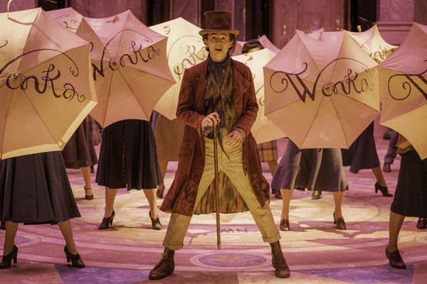 Review Wonka, Kisah Masa Lalu Willy Wonka Sang Pembuat Coklat Jenius!