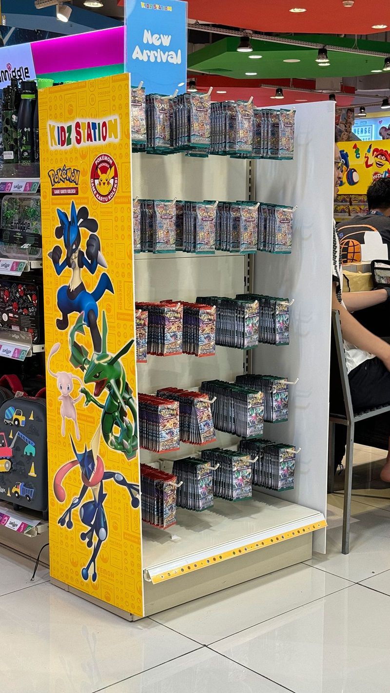 Pokemon Game Kartu Koleksi Resmi Hadir di Kidz Station!