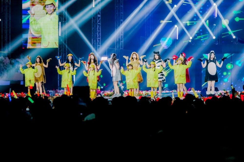 Penampilan “Kebun Binatang Saat Hujan” di konser perayaan anniversary ke-12 JKT48.