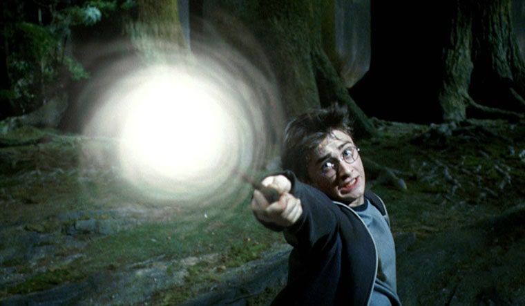 5 Hal yang Dilarang di Dunia Sihir Harry Potter! Tahukah Kamu? 