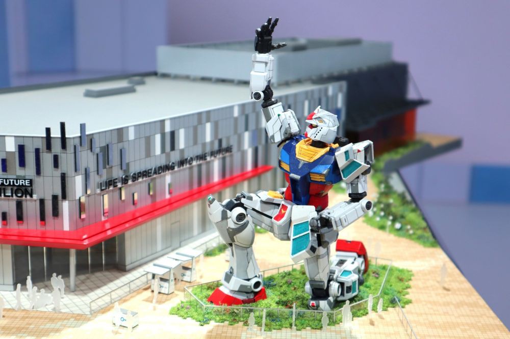 Gundam Next Future Pavilion diorama.jpg