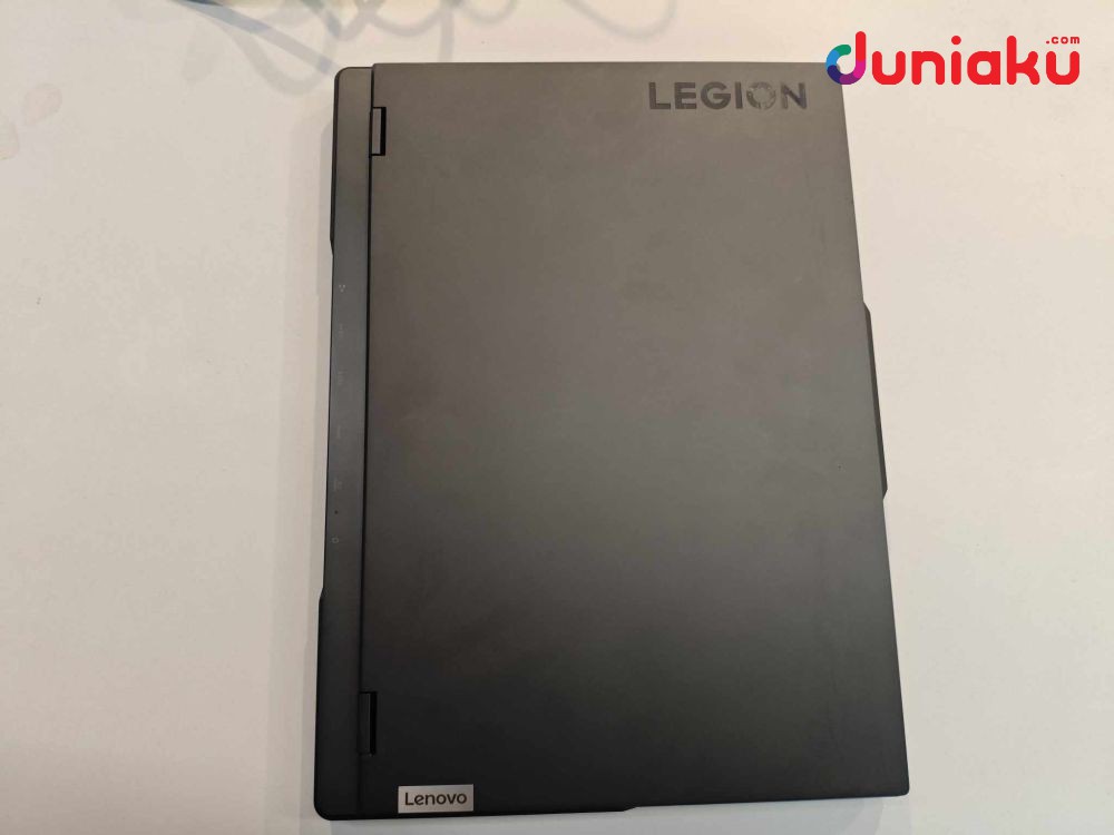 Legion Pro 7i Lenovo - 02.jpg