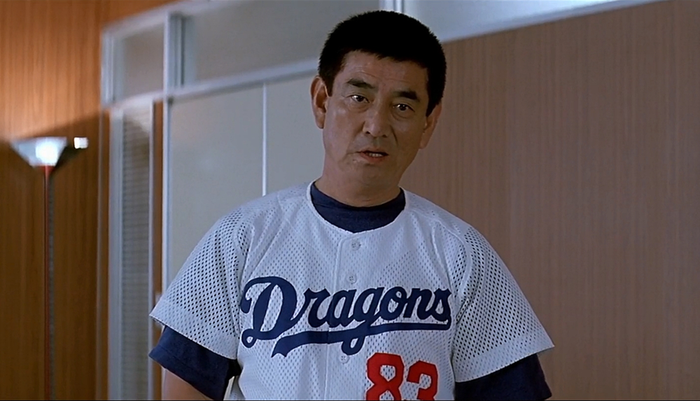 Ken Takakura sebagai Uchiyama - Mr. Baseball)