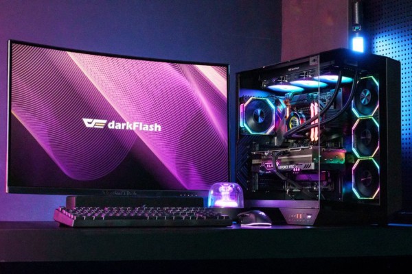 DarkFlash Usung Pendinginan Air yang Disempurnakan Pada DY470 ATX