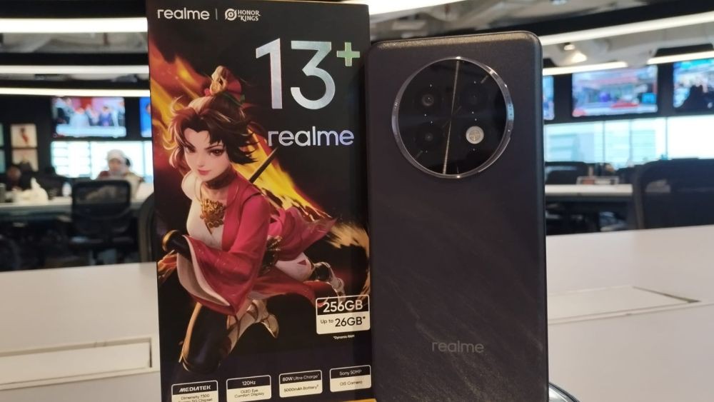 realme 13 01.jpg