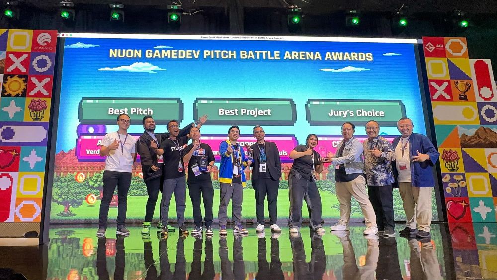 CEO Nuon bersama para pemenang  GameDEV Pitch Battle Arena.jpg