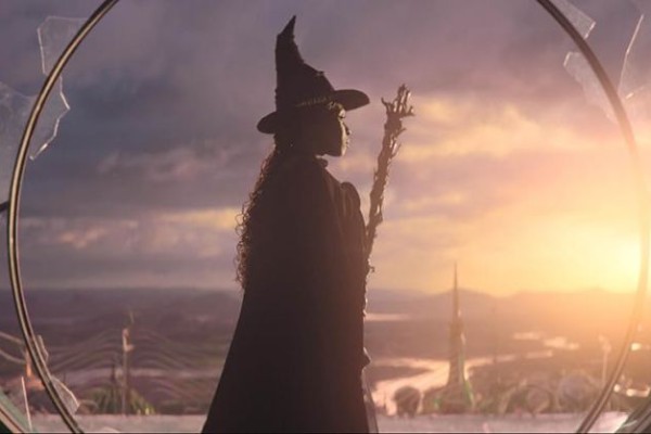 Review Wicked, Prekuel The Wizard of Oz yang Menarik tapi Melelahkan