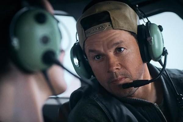 Penilaian Film 'Flight Risk', Mark Wahlberg Jadi Penjahat Psikopat