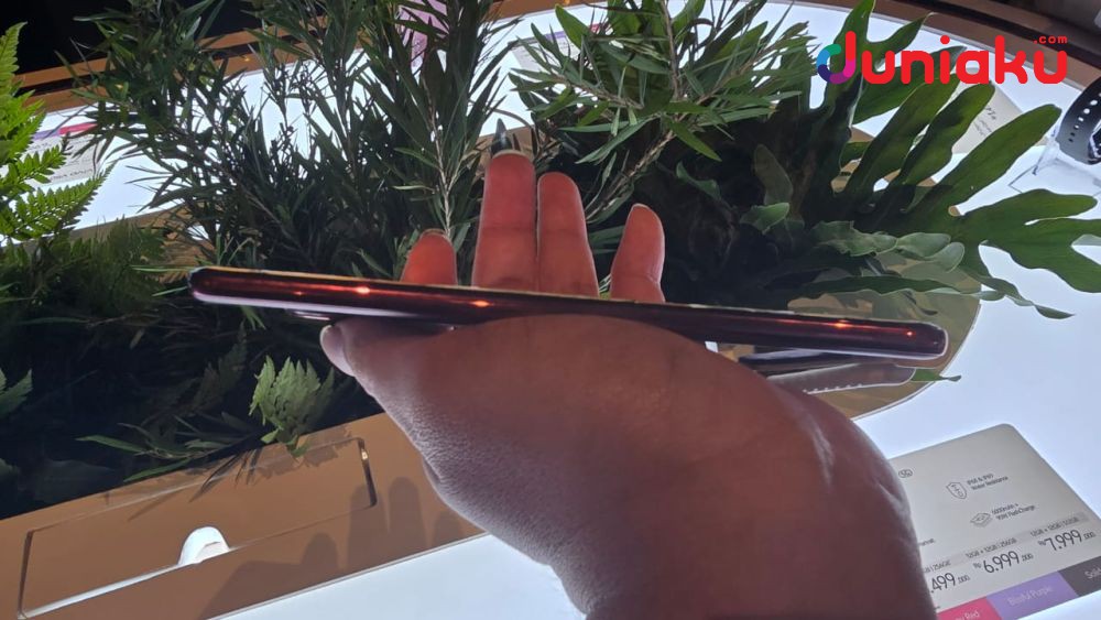 vivo v50 tipis.jpg
