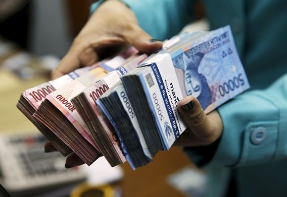 Salary Less than IDR 3 Million?  You Can Save With This Trick