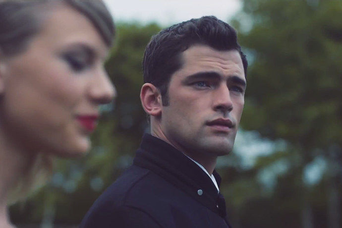 taylor-swift-model-video-blank-space-4df7418ec260ad8e1a5695cc9cf3d9b6.jpg